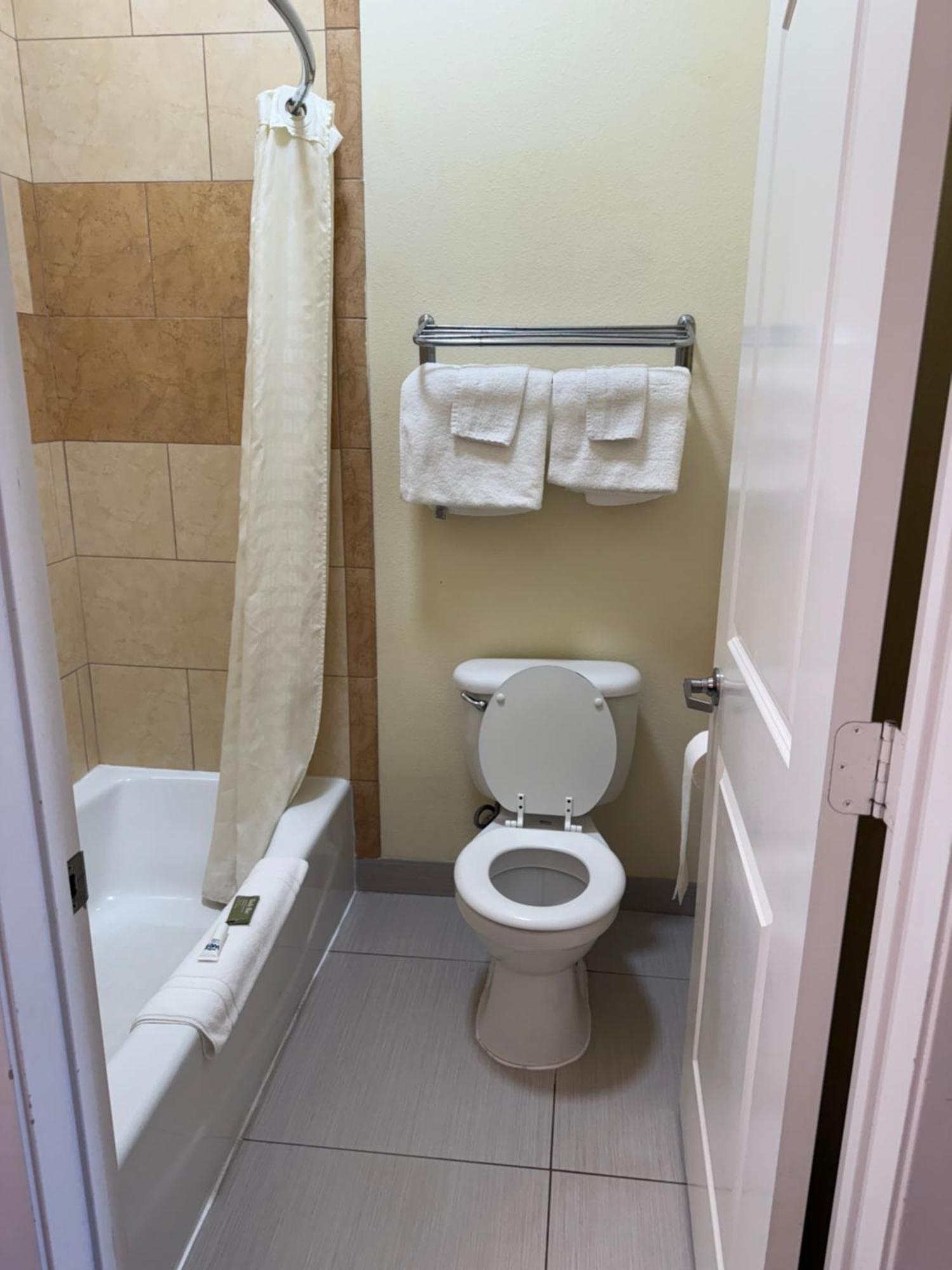 Pittsburg Executive Inn And Suites מראה חיצוני תמונה